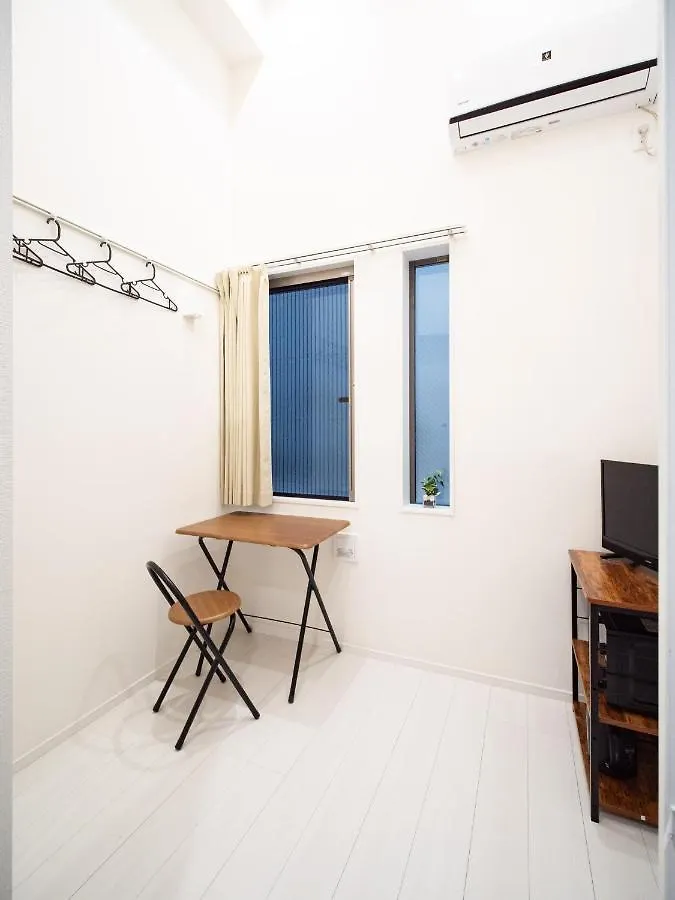 Studio G2 Prefektura Tokio 0*,